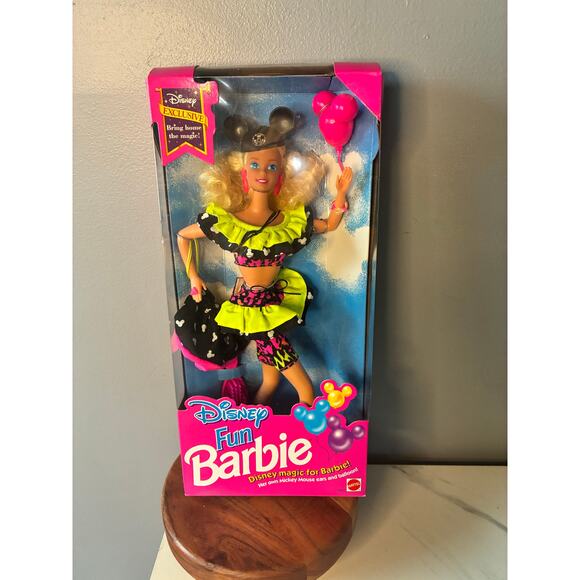 Disney Fun Barbie Doll – Disney Parks Exclusive – 1991 – NRFB – Mickey Ears - Picture 2 of 12